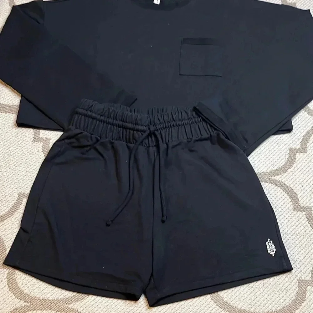 Free People Black Cropped Long-Sleeve Sweatshirt